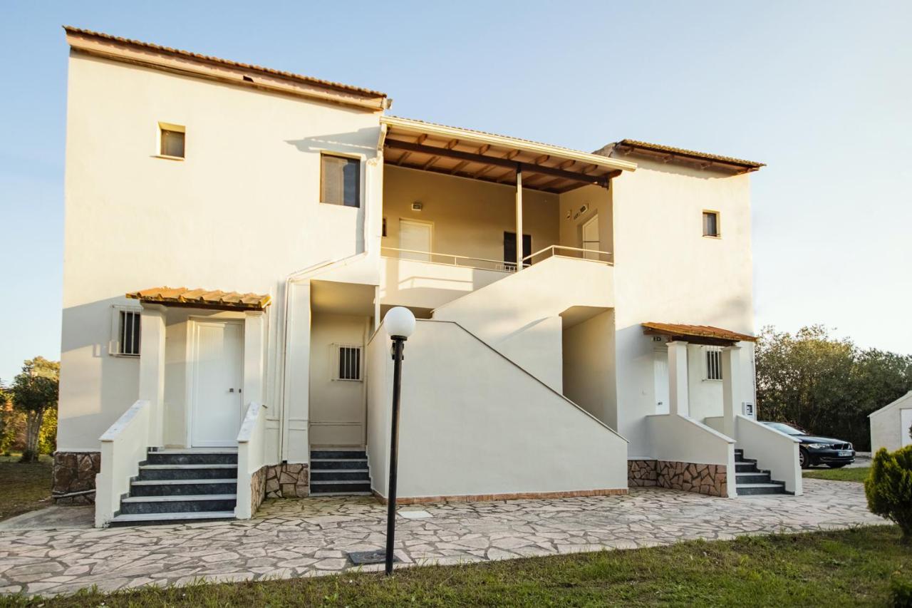 Aparthotel Parakladi Seaside Retreat Melíkia